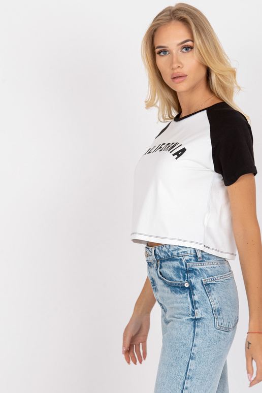 Bílé a černé tričko s potiskem a...