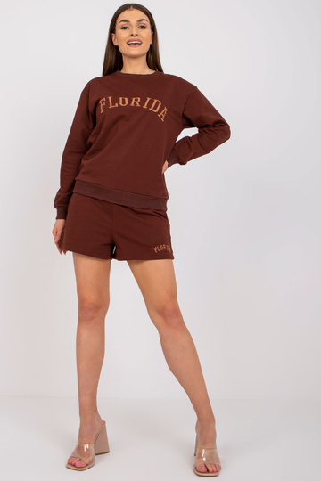 Hnědý mikinový set s kapsami 2