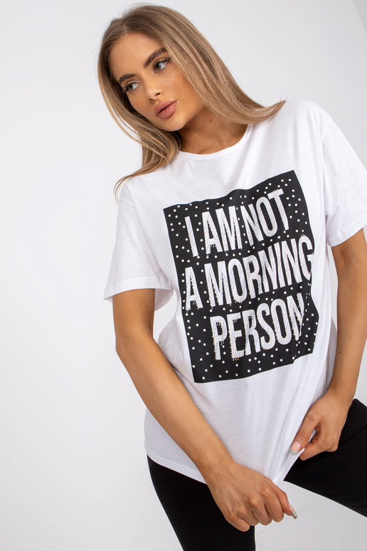 Bílé tričko s nášivkou a krátkým rukávem Bílé tričko s nášivkou a krátkým rukávem