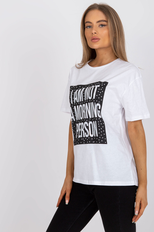 Bílé tričko s nášivkou a krátkým rukávem Bílé tričko s nášivkou a krátkým rukávem