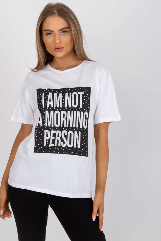 Bílé tričko s nášivkou a krátkým rukávem Bílé tričko s nášivkou a krátkým rukávem