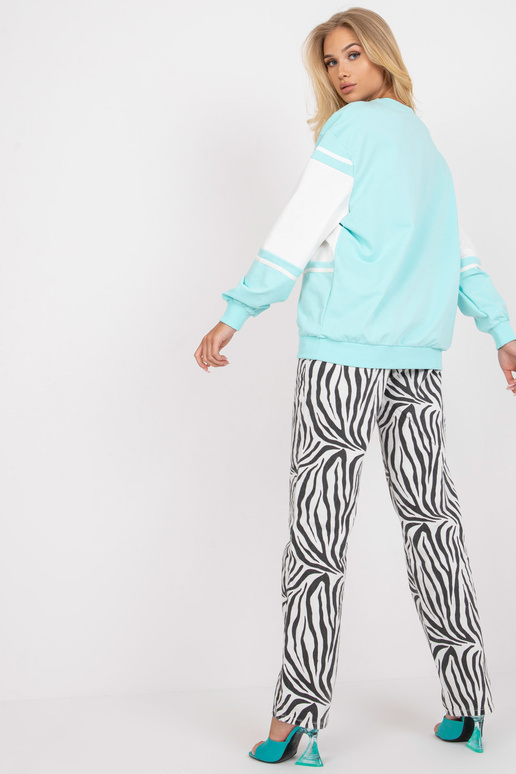 Světle modrá mikina bez kapuce pro...