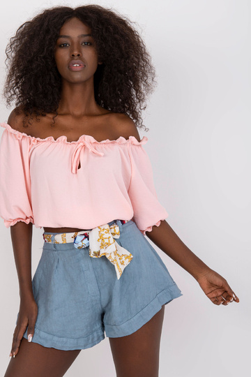 Světle růžová krátká...