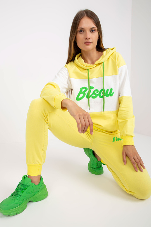 Žlutá a zelená dvoudílná tepláková...