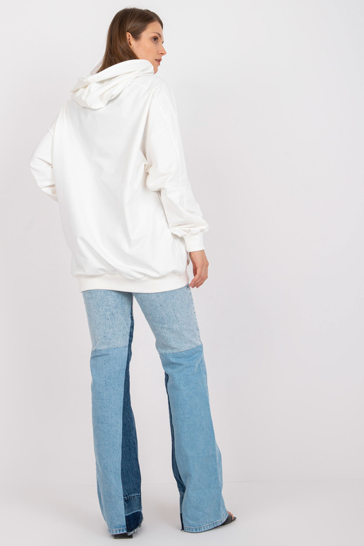 Bílá mikina s oversize potiskem