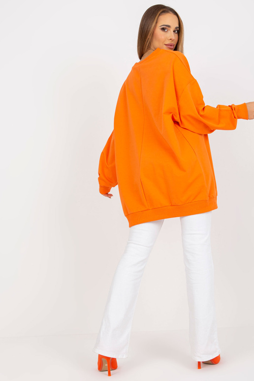 Oranžovo-námořnická mikina jedné...