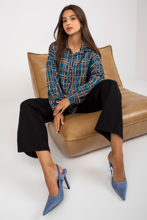 Tmavě modrá volná kostkovaná košile