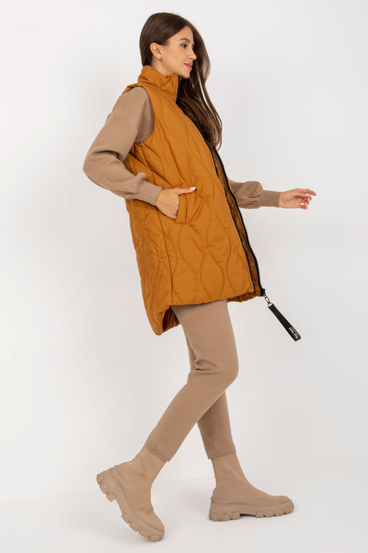 Světle hnědá prošívaná dámská vesta... Světle hnědá prošívaná dámská vesta...