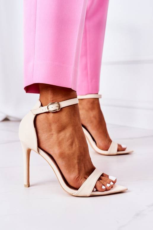 Elegantsed sandaalid kõrge jämeda...