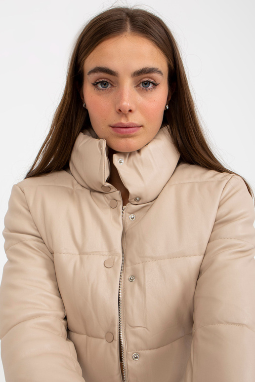 Béžová krátká péřová bunda z eko kůže... Béžová krátká péřová bunda z eko kůže...