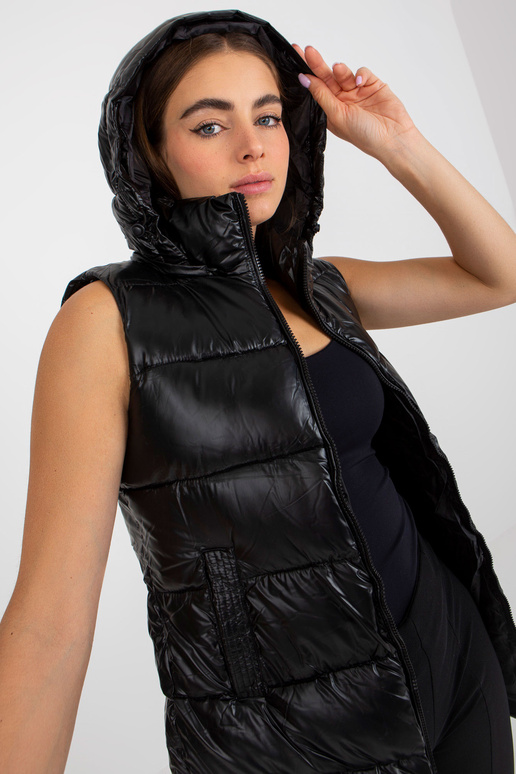 Černá lakovaná péřová vesta s kapsami