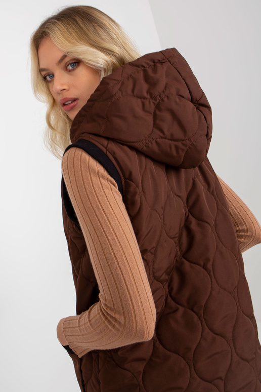 Tmavě hnědá dámská prošívaná vesta s... Tmavě hnědá dámská prošívaná vesta s...