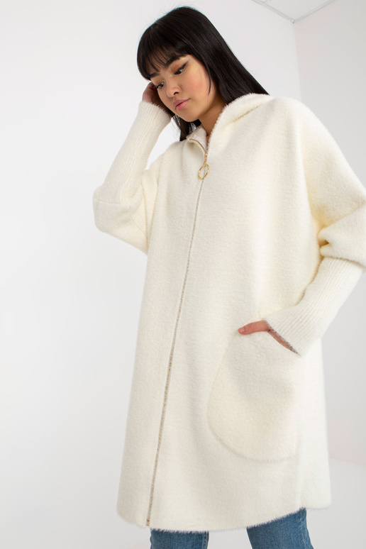 Ecru dámský kabát z alpaky s kapsami... Ecru dámský kabát z alpaky s kapsami...