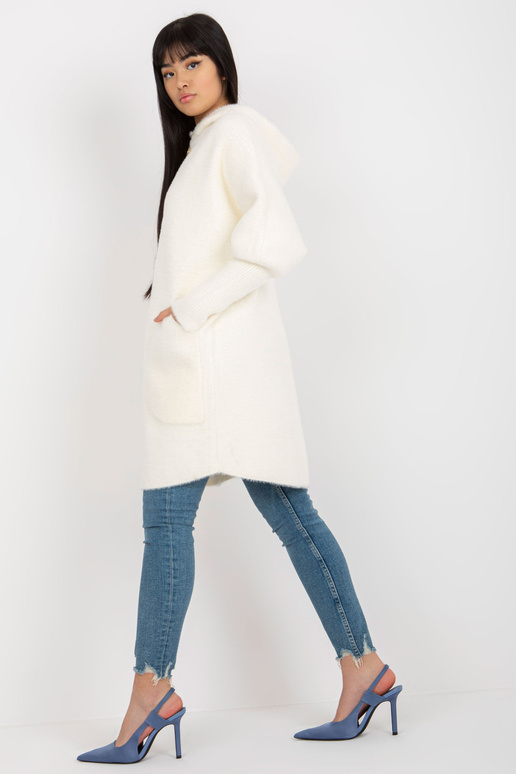 Ecru dámský kabát z alpaky s kapsami... Ecru dámský kabát z alpaky s kapsami...