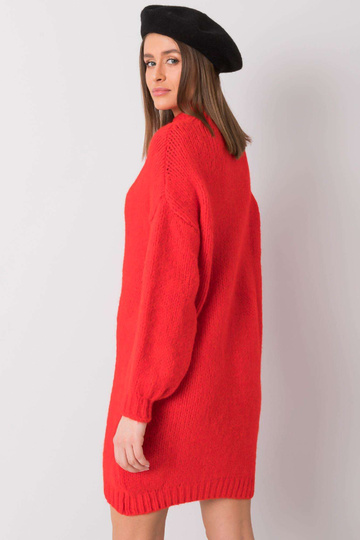 Červené volné úpletové šaty