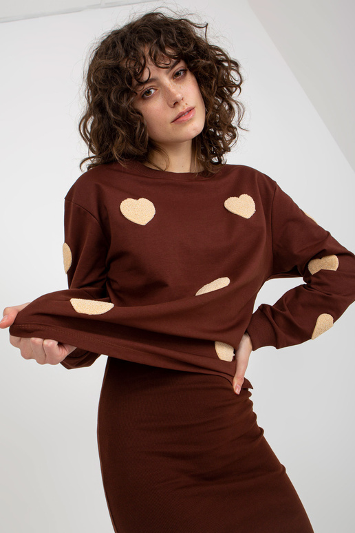 Tmavě hnědý ležérní set s pruhovanými... Tmavě hnědý ležérní set s pruhovanými...