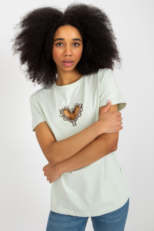 Světlé tričko s aplikací ve tvaru srdce Světlé tričko s aplikací ve tvaru srdce