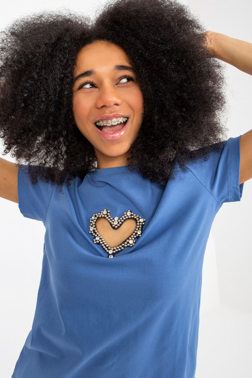 Tmavě modré bavlněné tričko s nášivkami Tmavě modré bavlněné tričko s nášivkami