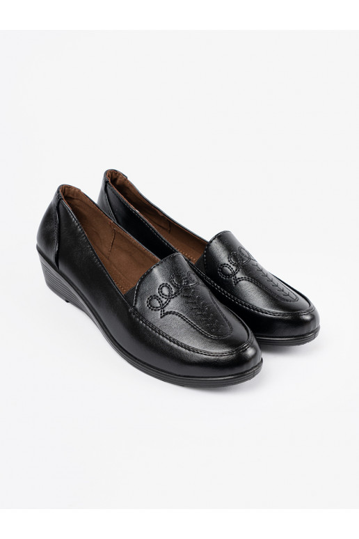 Dámské tenisky z ozdobnym haftem Dámské tenisky z ozdobnym haftem