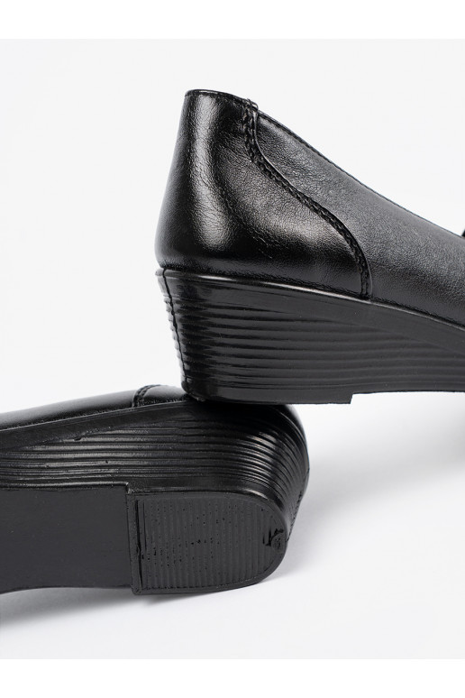 Dámské tenisky z fakturą skóry węża Dámské tenisky z fakturą skóry węża