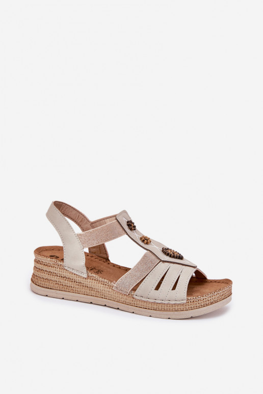 Dámské sandály  s pěknými detaily Inblu RV000015 slonová kost Dámské sandály  s pěknými detaily Inblu RV000015 slonová kost