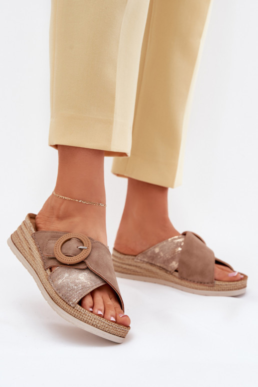 Dámské pantofle  zdobené s přezkami Inblu RV000012 hnědá