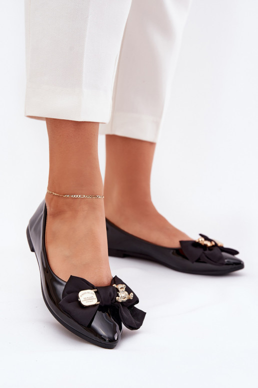 Lakované baleríny se stuhami I Złotą Broszką Černé Rivona