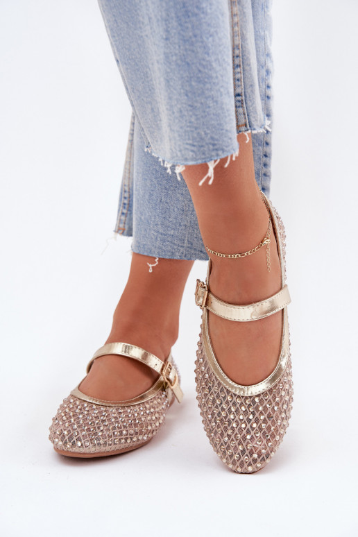 Zdobené baleríny  s popruhy I s přezkami zlaté barvy Avirae