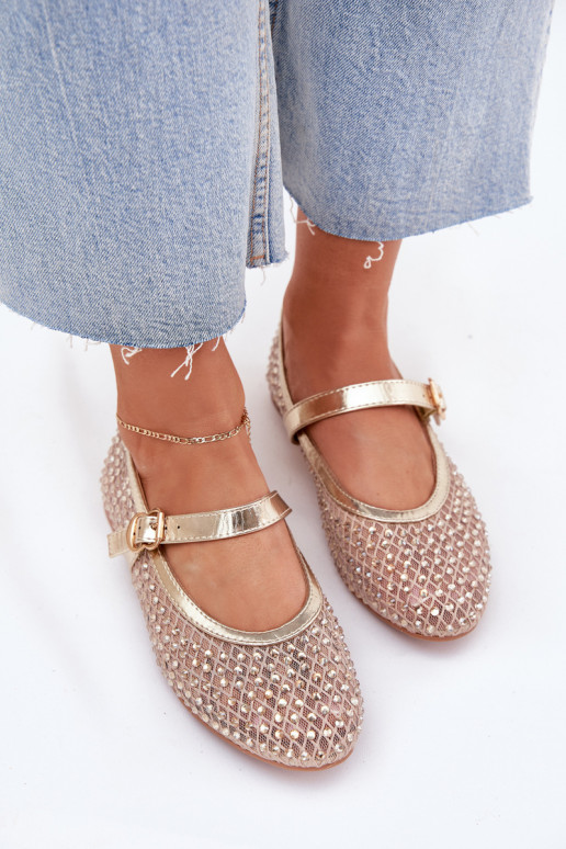 Zdobené baleríny  s popruhy I s přezkami zlaté barvy Avirae