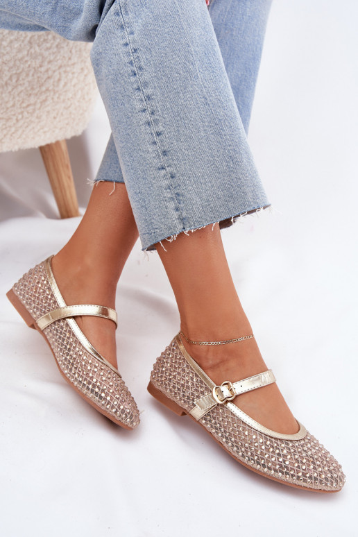 Zdobené baleríny  s popruhy I s přezkami zlaté barvy Avirae