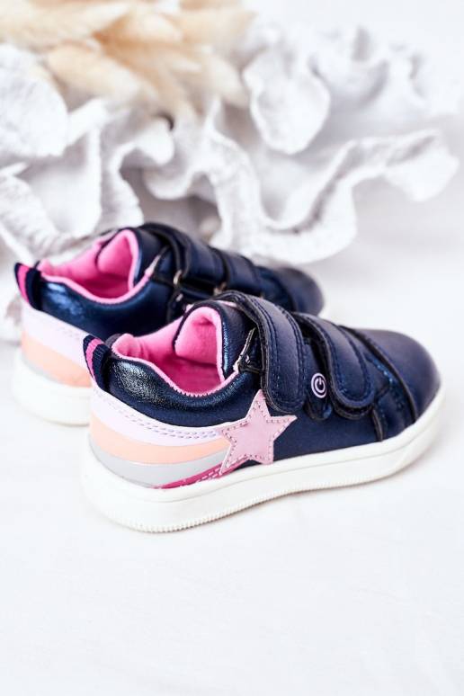 Laste boty boty sportovního stylu v... Laste boty boty sportovního stylu v...