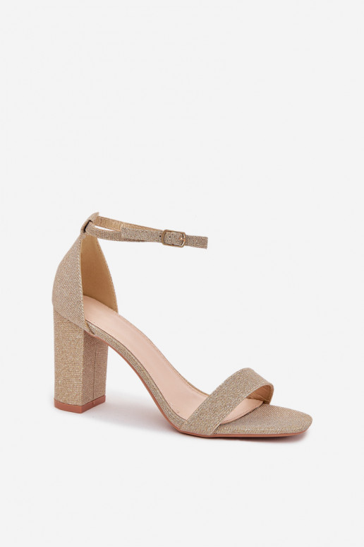 se třpytkami Dámské sandály na vysokém podpatku zlaté barvy Kavina