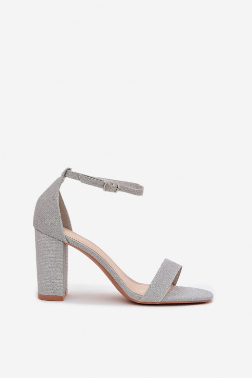 se třpytkami Dámské sandály na vysokém podpatku stříbrné barvy Kavina