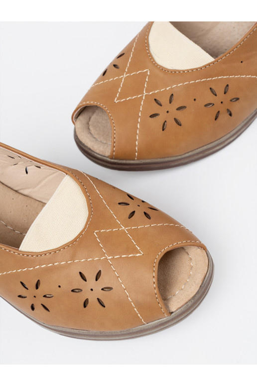 karamelová barva  sandály  karamelová barva  sandály