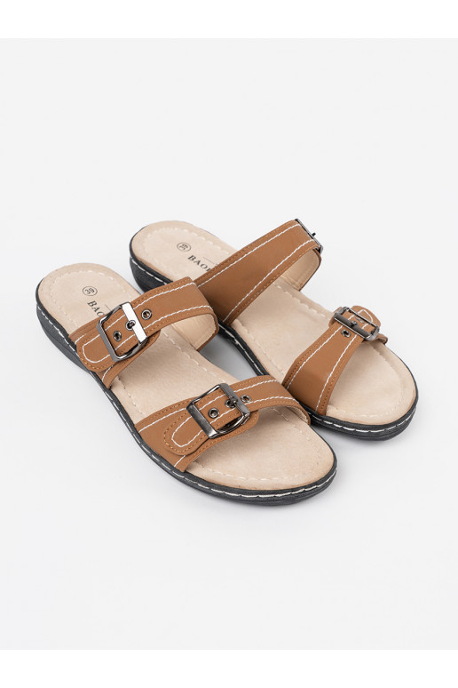 hnědá Pantofle  ze mi klamrami hnědá Pantofle  ze mi klamrami