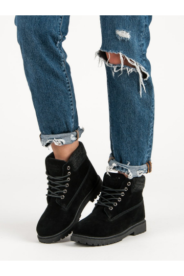 Mustad saapad naturaalsest... 2