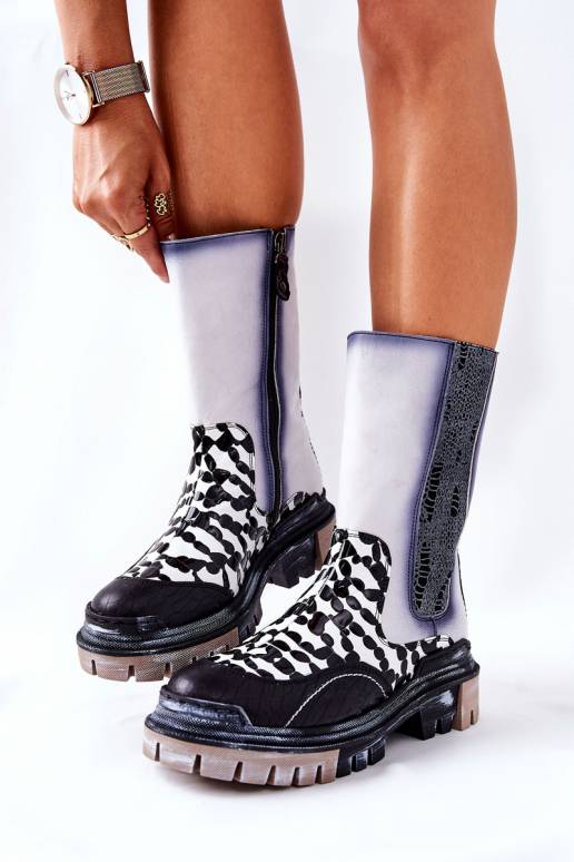 Naiste poolsaapad  -valget värvi... Naiste poolsaapad  -valget värvi...