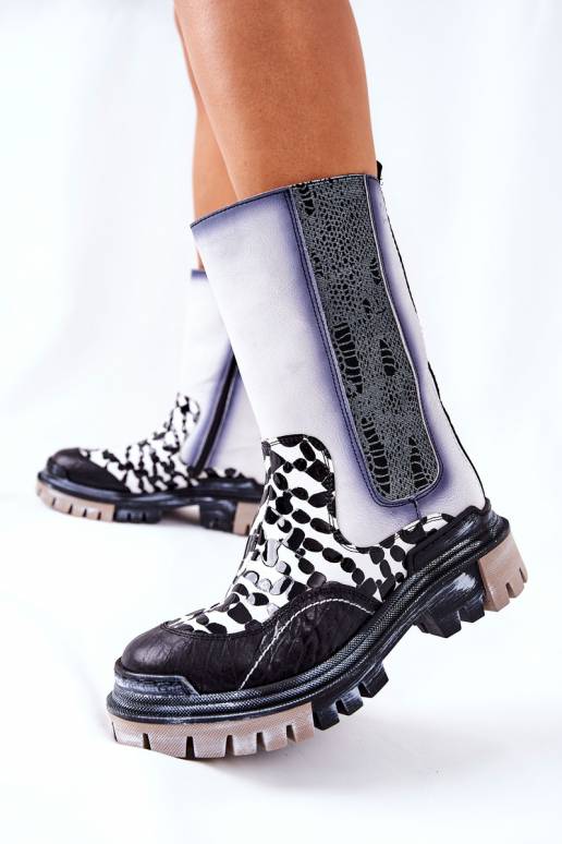 Naiste poolsaapad  -valget värvi... Naiste poolsaapad  -valget värvi...