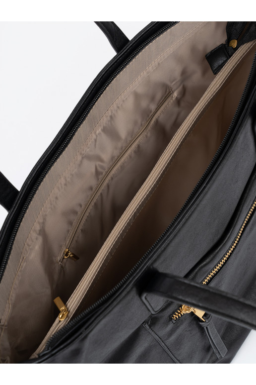 černá kabelka ze mi elementami