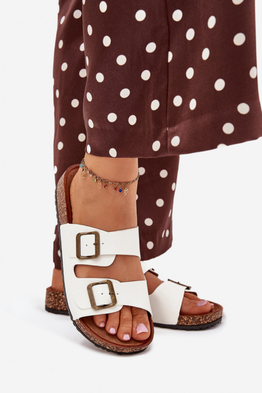  Pantofle s platformou s přezkami bílé Vesina