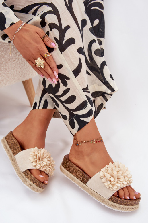 Dámské pantofle s platformou  s květinovými motivykami béžové Tessara