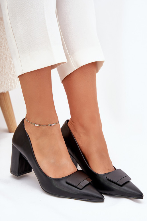 Obuv s podpatky s ornamenty Černé Celira
