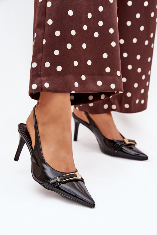s efektem laku Obuv s tenkými podpatky se zlatými přezkami Černé Vivae s efektem laku Obuv s tenkými podpatky se zlatými přezkami Černé Vivae