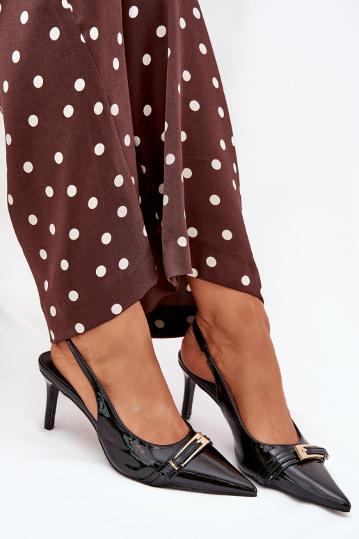 s efektem laku Obuv s tenkými podpatky se zlatými přezkami Černé Vivae s efektem laku Obuv s tenkými podpatky se zlatými přezkami Černé Vivae