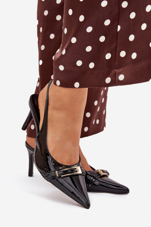 s efektem laku Obuv s tenkými podpatky se zlatými přezkami Černé Vivae s efektem laku Obuv s tenkými podpatky se zlatými přezkami Černé Vivae