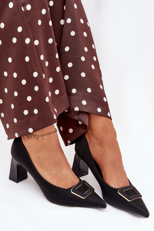 Obuv s podpatky zdobené s přezkami Černé Seriva Obuv s podpatky zdobené s přezkami Černé Seriva