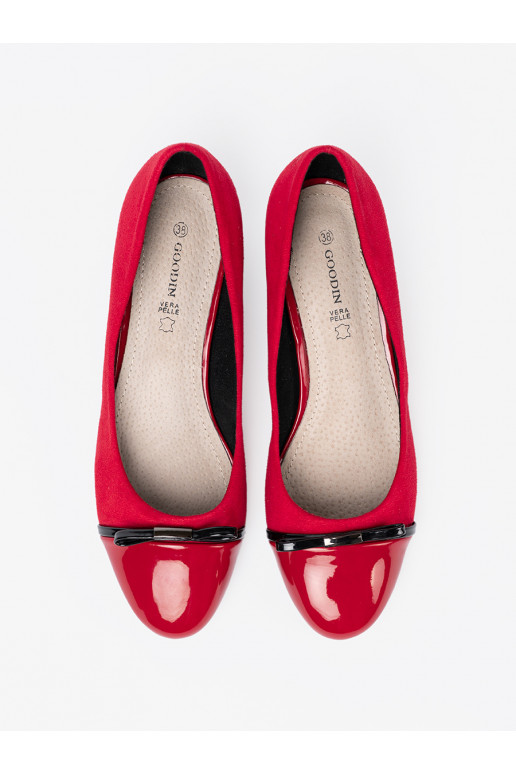 červené vysoké podpatky s mašlí i lakierowanym noskiem červené vysoké podpatky s mašlí i lakierowanym noskiem