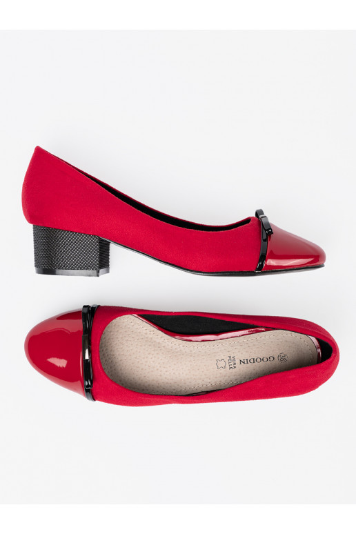 červené vysoké podpatky s mašlí i lakierowanym noskiem červené vysoké podpatky s mašlí i lakierowanym noskiem