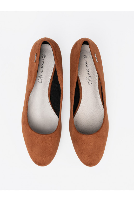 hnědá vysoké podpatky z ozdobnym m obcasem hnědá vysoké podpatky z ozdobnym m obcasem