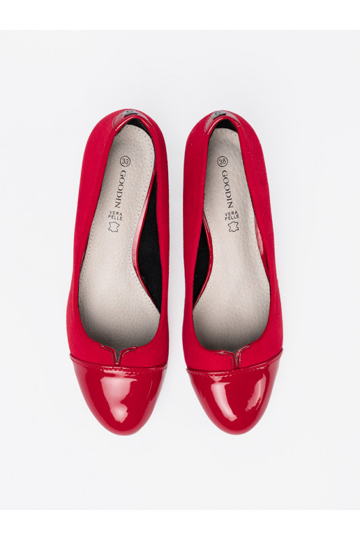 červené vysoké podpatky z lakierowanym noskiem červené vysoké podpatky z lakierowanym noskiem